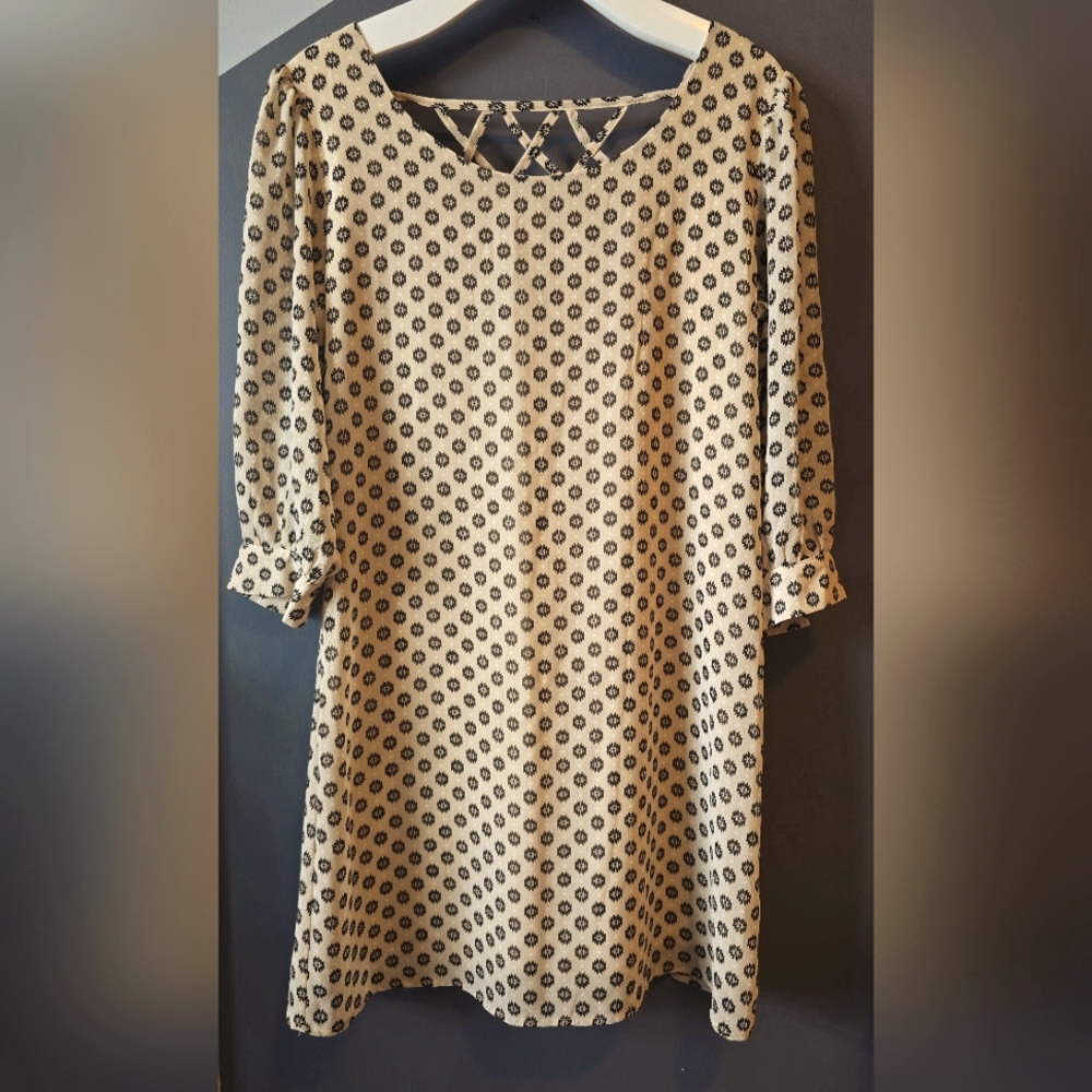 Bongo, L, Tan ¾ sleeve dress